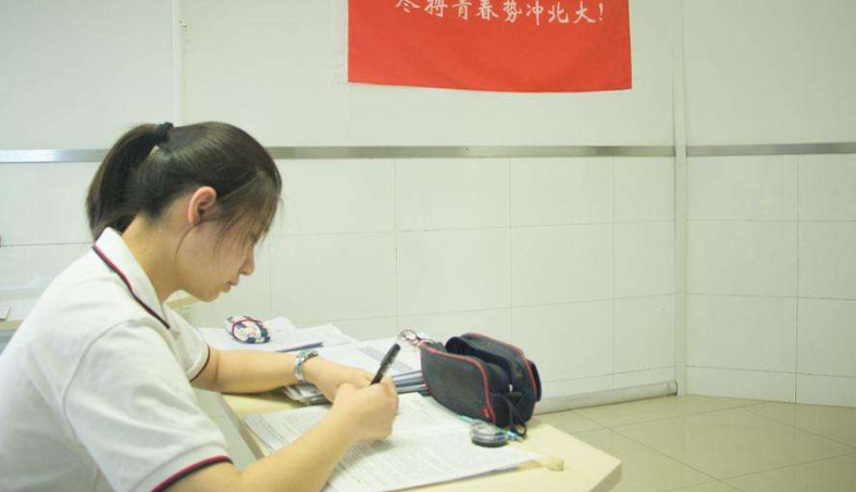 （本地）甘肃省累计治疗艾滋病感染者2429人